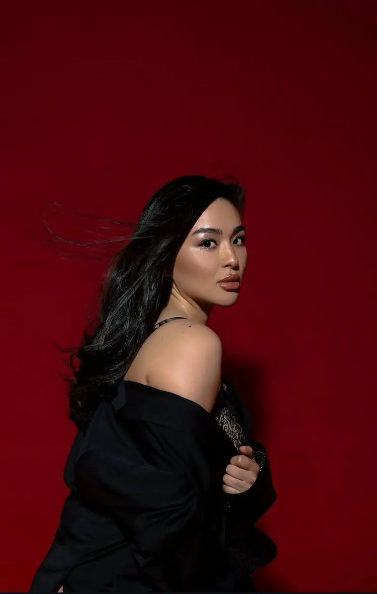 Luna escort in Dubai